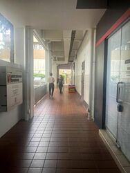 Ang Mo Kio Avenue 6 (D20), Retail #477207411